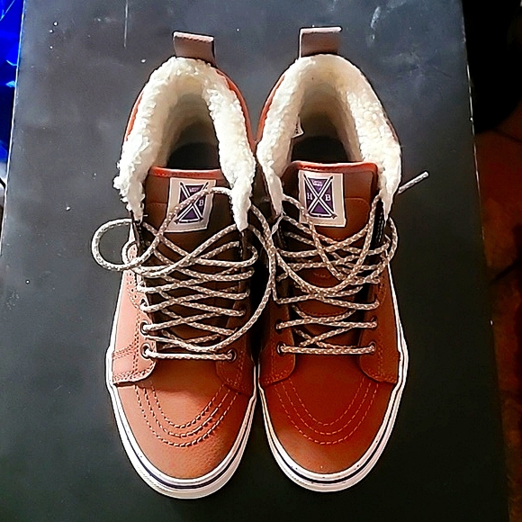 Shoes - Picture 7 of 7